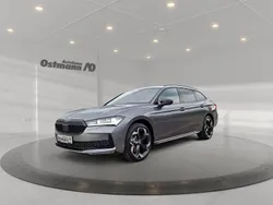 Grau Neu 2025 Skoda Superb SportLine Kombi | 69.290 €