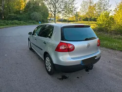 Silber Gebraucht 2004 VW Golf V Limousine | 1.700 € (Fairer Preis)