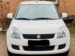 Weiß Gebraucht 2009 Suzuki Swift Limousine | 1.850 € (Superpreis)