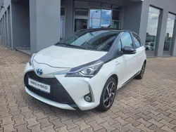 Weiß Gebraucht 2020 Toyota Yaris Hybrid Style Kleinwagen | 17.800 € (Fairer Preis)