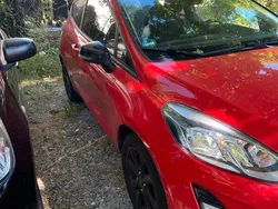 Rot Gebraucht 2018 Ford Fiesta Cool & Connect Kleinwagen | 8.600 €