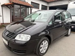 Schwarz Gebraucht 2005 VW Touran Trendline Van / Kleinbus | 1.990 € (Fairer Preis)
