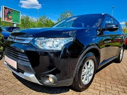 Schwarz Gebraucht 2014 Mitsubishi Outlander Instyle SUV | 9.889 € (Fairer Preis)