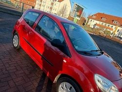 Rot Gebraucht 2008 Renault Twingo Kleinwagen | 2.000 €