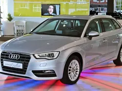 Florettsilber metallic Gebraucht 2015 Audi A3 Sportback Ambiente Limousine | 14.950 € (Fairer Preis)