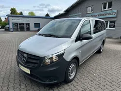 Brillantsilber metallic Gebraucht 2017 Mercedes Vito Van / Kleinbus | 11.900 €