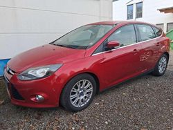 Candyrot Gebraucht 2011 Ford Focus Titanium Limousine | 2.750 € (Superpreis)