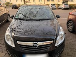 Schwarz Gebraucht 2008 Opel Corsa | 2.100 € (Etwas zu teuer)