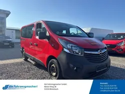 Rot Gebraucht 2015 Opel Vivaro Van | 13.488 € (Teuer)