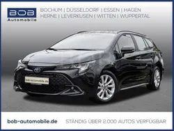 Schwarzmetallic (schwarz) (schwarz) Gebraucht 2023 Toyota Corolla Comfort Kombi | 25.490 € (Fairer Preis)
