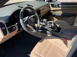 Blau Gebraucht 2023 Porsche Cayenne Platinum Edition SUV | 89.750 € (Guter Preis)