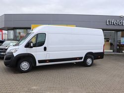 Weiß Gebraucht 2022 Opel Movano Selection Van | 28.990 € (Etwas zu teuer)