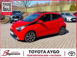Vulcanorot Gebraucht 2021 Toyota Aygo Team Kleinwagen | 12.490 € (Etwas zu teuer)