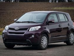 Rot Gebraucht 2009 Toyota Urban Cruiser Kombi | 5.570 € (Fairer Preis)