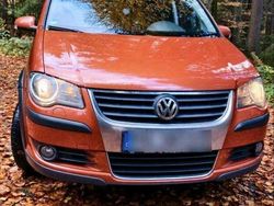 Orange Gebraucht 2007 VW Touran Van / Kleinbus | 3.299 € (Etwas zu teuer)