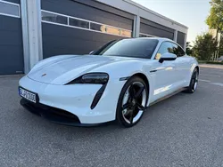 Weiß Gebraucht 2023 Porsche Taycan Limousine | 63.400 € (Guter Preis)