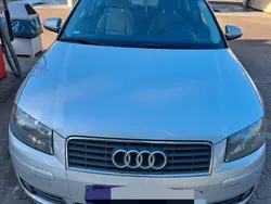 Silber Gebraucht 2003 Audi A3 Ambiente Limousine | 2.799 € (Etwas zu teuer)