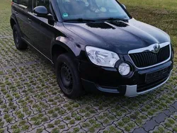 Schwarz Gebraucht 2012 Skoda Yeti SUV | 2.950 € (Guter Preis)