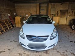 Weiß Gebraucht 2010 Opel Corsa Color Edition Kleinwagen | 2.300 € (Guter Preis)