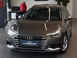 Grau Gebraucht 2022 Audi A4 Advanced Limousine | 22.950 € (Guter Preis)