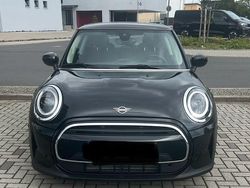 Schwarz Gebraucht 2023 Mini Cooper Classic Kleinwagen | 21.000 € (Guter Preis)