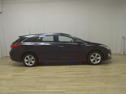 Phantom black metallic Gebraucht 2013 Hyundai i40 Style Kombi | 3.950 € (Guter Preis)