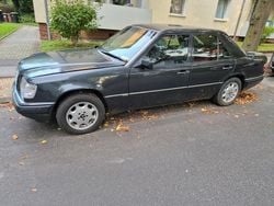 Schwarz Gebraucht 1991 Mercedes 260 Limousine | 8.200 €