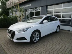 Weiß Gebraucht 2016 Hyundai i40 Premium Kombi | 13.900 € (Fairer Preis)