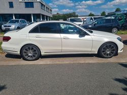 Weiss (metallic) Gebraucht 2013 Mercedes E250 Limousine | 9.999 € (Fairer Preis)