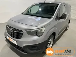 Jade weiss Gebraucht 2020 Opel Combo Van / Kleinbus | 12.990 € (Fairer Preis)