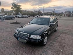 Schwarz Gebraucht 1996 Mercedes C180 Kombi | 1.000 € (Fairer Preis)