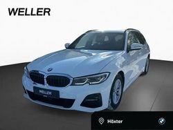 Alpinweiss iii (weiß) Gebraucht 2021 BMW 320 M Sport Kombi | 29.410 € (Guter Preis)
