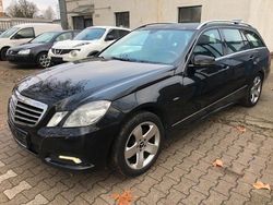 Schwarz Gebraucht 2011 Mercedes E220 Kombi | 6.990 € (Superpreis)
