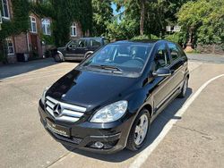 Schwarz Gebraucht 2011 Mercedes B200 Van / Kleinbus | 11.999 €