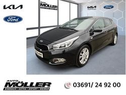 Schwarz Gebraucht 2015 Kia Ceed FIFA World Cup Edition Limousine | 8.875 € (Guter Preis)