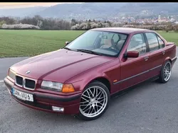 Rot Gebraucht 1996 BMW 320 Limousine | 6.845 € (Teuer)