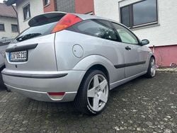 Gebraucht 2004 Ford Focus Futura Limousine | 1.900 €