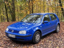 Blau Gebraucht 1999 VW Golf IV Limousine | 850 €
