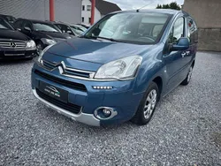 Blau Gebraucht 2015 Citroën Berlingo SELECTION Van / Kleinbus | 4.599 € (Guter Preis)