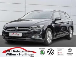 Deep black perleffekt Gebraucht 2021 VW Passat Business Kombi | 23.443 € (Fairer Preis)
