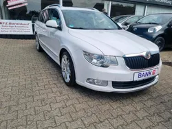 Weiß Gebraucht 2013 Skoda Superb Kombi | 11.900 € (Teuer)