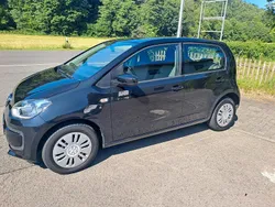 Schwarz Gebraucht 2016 VW up! Kleinwagen | 5.000 € (Guter Preis)