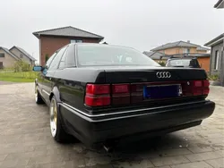 Schwarz Gebraucht 1990 Audi V8 Limousine | 7.600 €