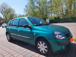 Grün Gebraucht 2004 Renault Clio II Limousine | 1.800 € (Guter Preis)