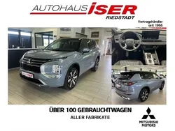Grau (mondsteingrau / pantherschwarz) Gebraucht 2025 Mitsubishi Outlander Top SUV | 55.690 €