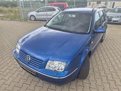 Blau Gebraucht 2002 VW Bora Limousine | 3.490 € (Etwas zu teuer)