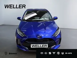 Blau Neu 2025 Toyota Yaris Hybrid Kleinwagen | 27.999 € (Etwas zu teuer)