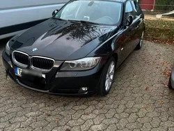 Schwarz Gebraucht 2010 BMW 320 Limousine | 3.850 € (Superpreis)