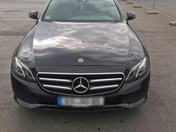 Schwarz Gebraucht 2017 Mercedes E220 Limousine | 19.350 € (Guter Preis)