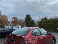 Rot Gebraucht 2003 BMW 316 Coupé | 1.500 € (Fairer Preis)